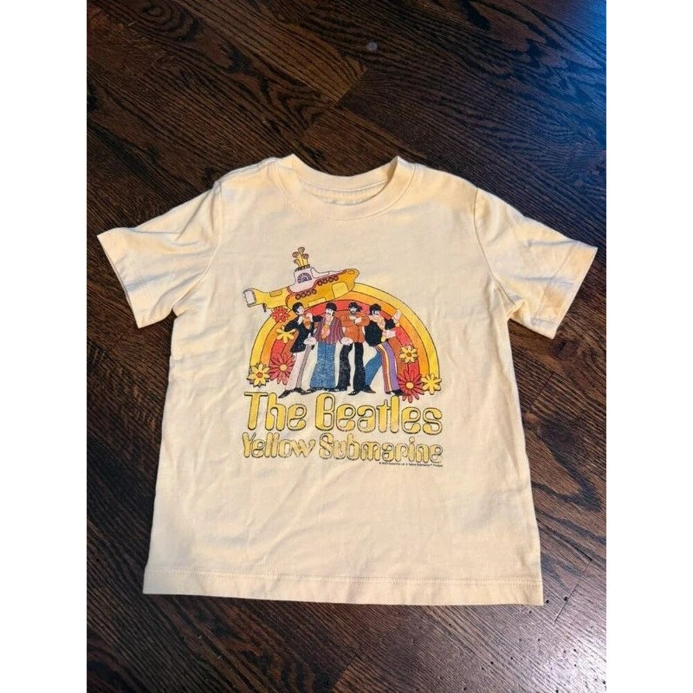 GAP The Beatles yellow submarine Shirt Size 4T